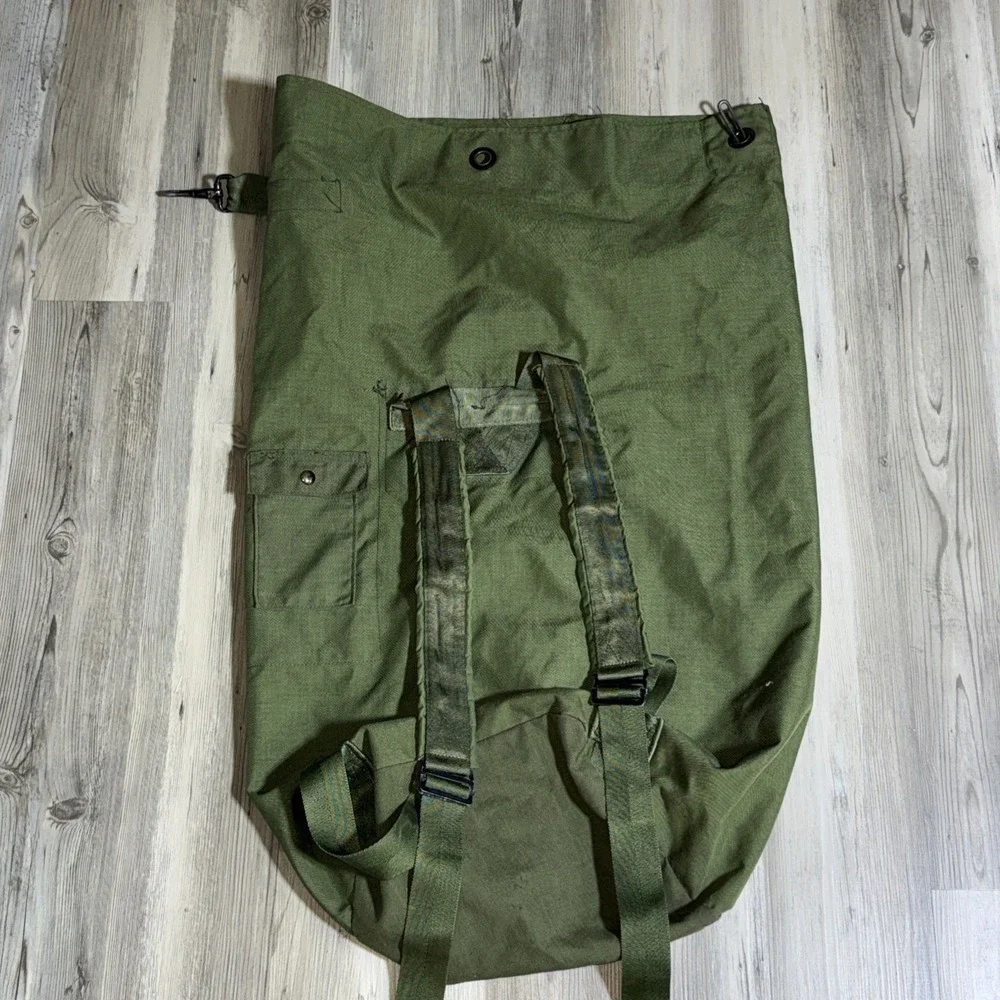 Vtg Military‎ Duffle Bag Rucksack Green Nylon Heavy Duty Army Issued Grunge WORN